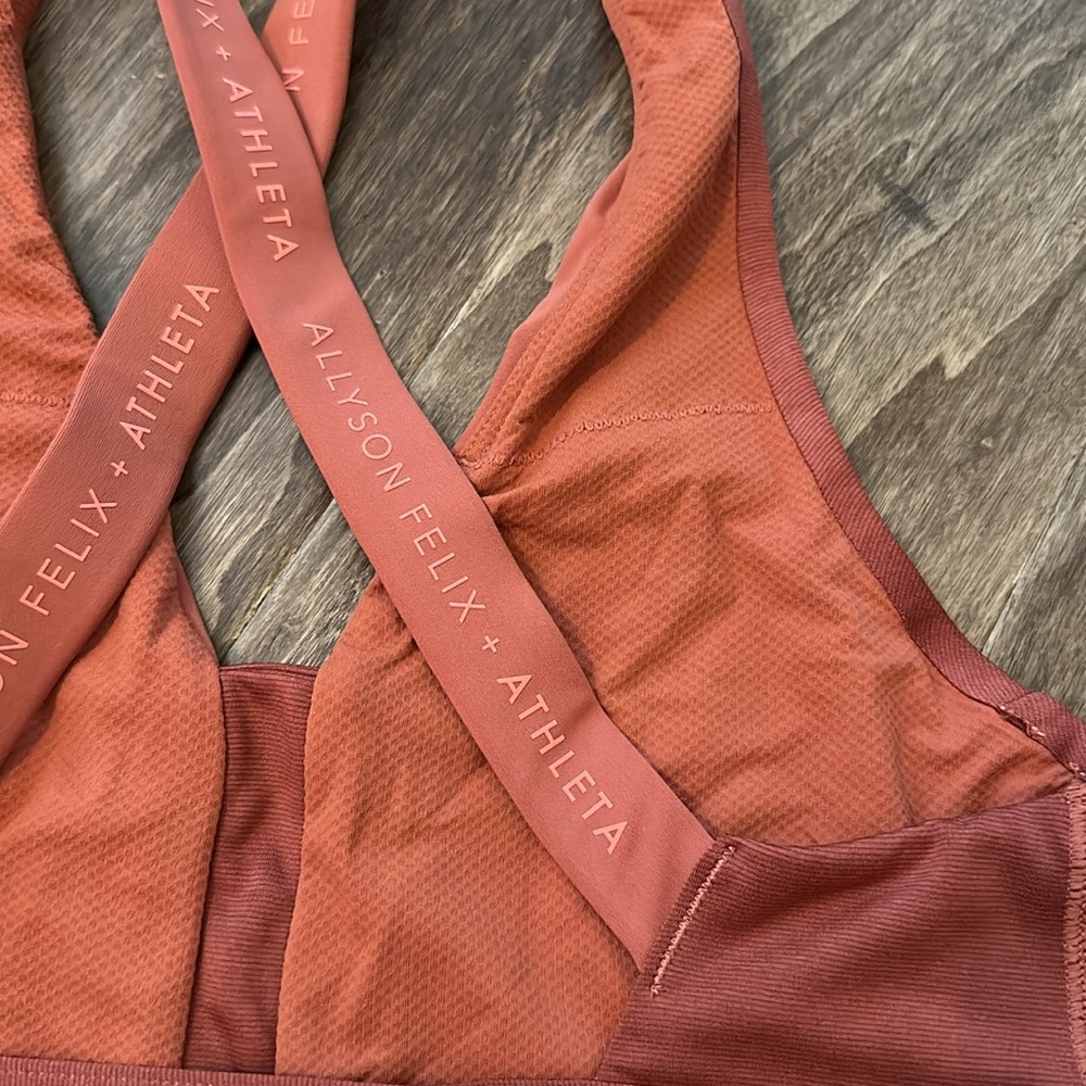 Athleta Allyson Felix Legend V-Neck Sports bra - Picture 4 of 6